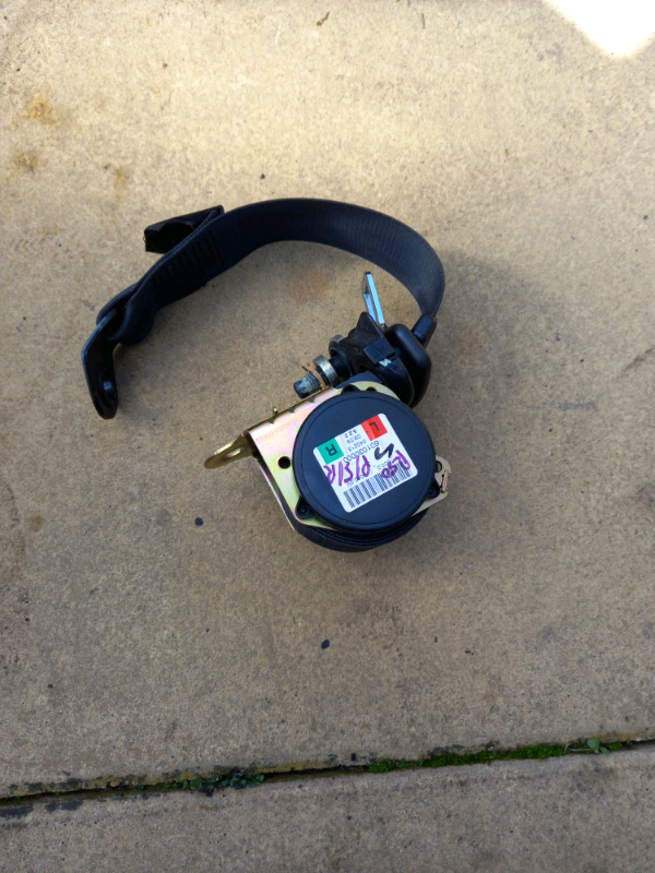 Mini Cooper R50 2004 rear passenger side seat belt 
