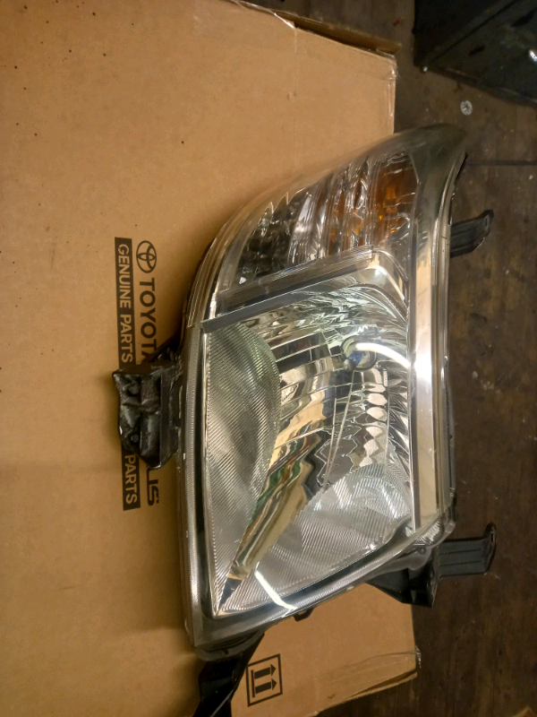 Toyota Headlamp 