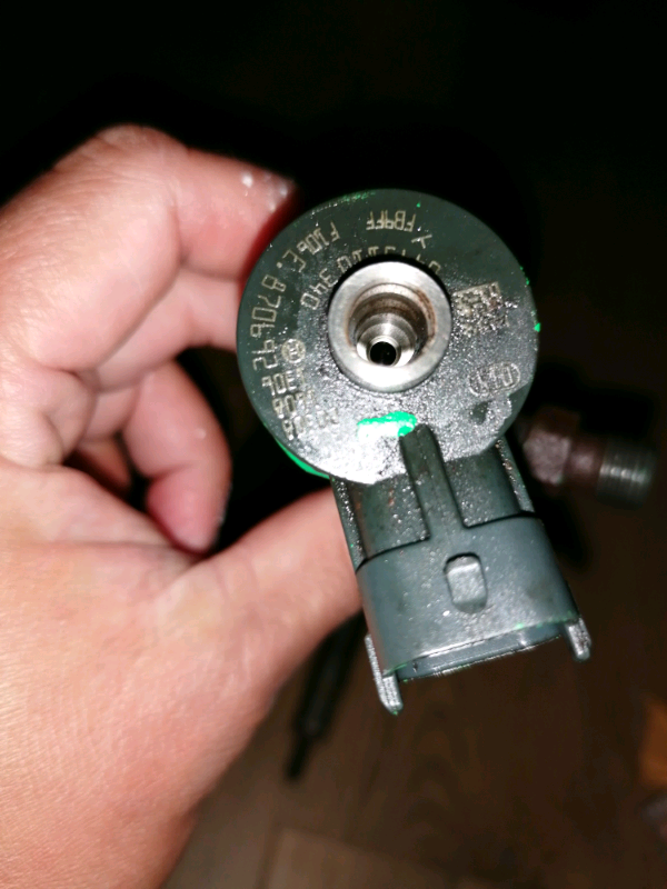 Fuel injectors 4 pcs bargain !!!Citroen ,peugeot etc!!!