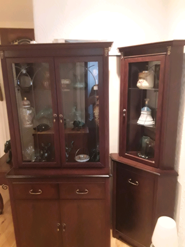 2 Italian cabinets 