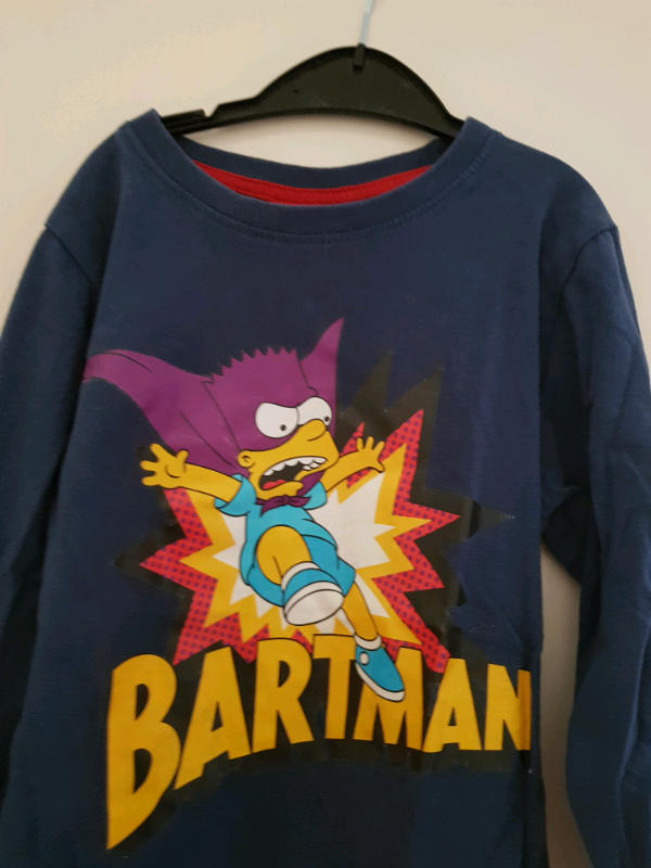 A great long-sleeved t-shirt for any Simpsons fan