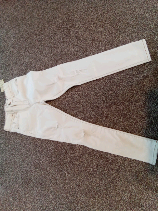 Girls white jeans aged 10 brand new with tags
