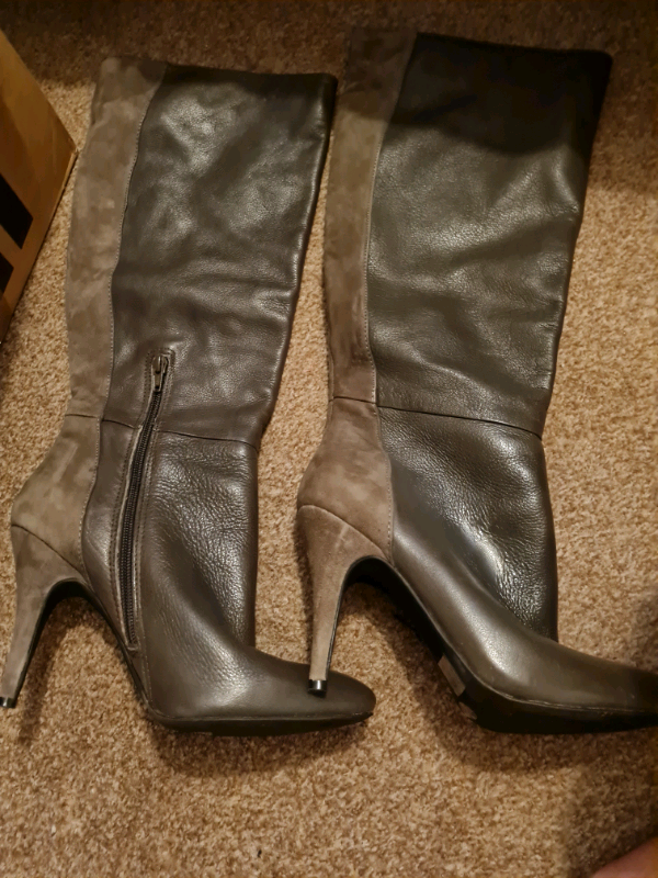 LEATHER BOOTS 
