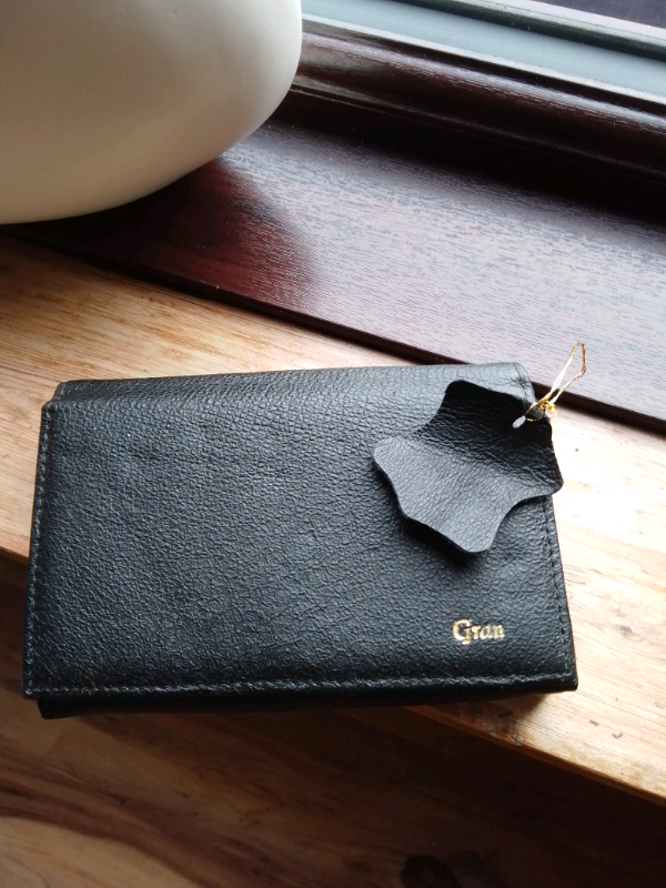 NEW BLACK LEATHER PURSE Gran printed on