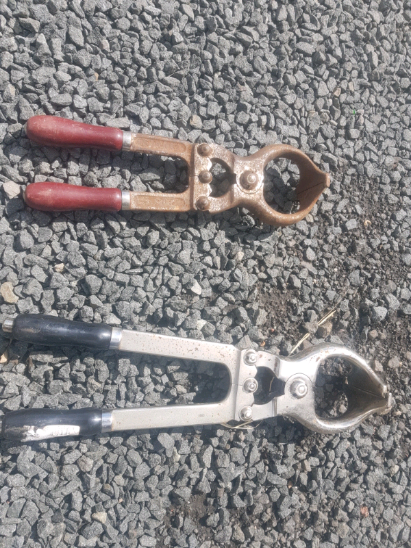 Choice of two bull tup castration pliers farm livestock tractor 