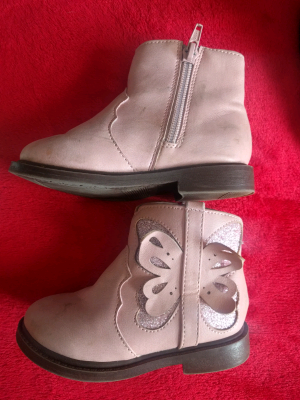Toddlers ankle boots.. 