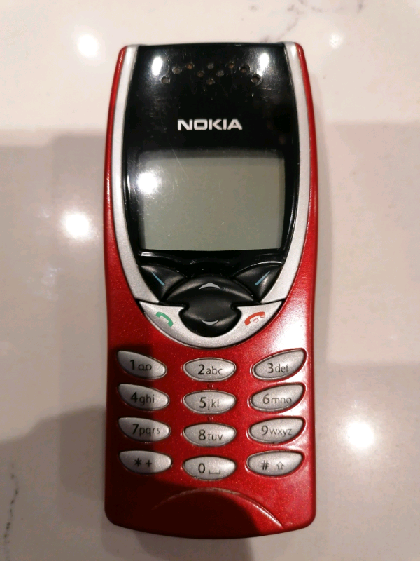 Nokia 8210 £15