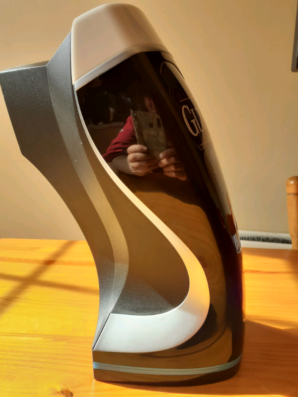 RETRO GUINNESS EXTRA COLD BAR FONT LIGHT