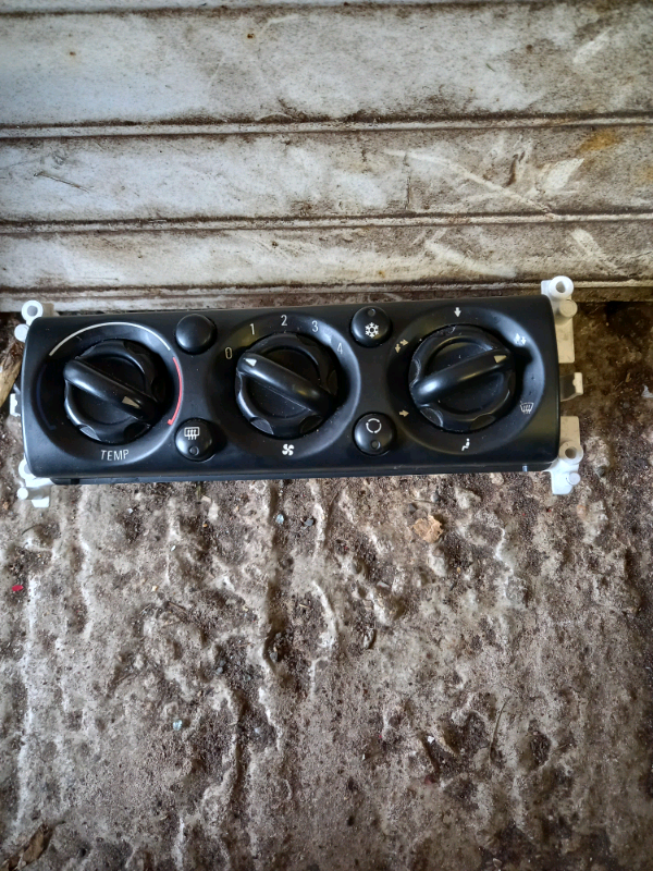 Mini Cooper R50 2004 heater control switches with air con 