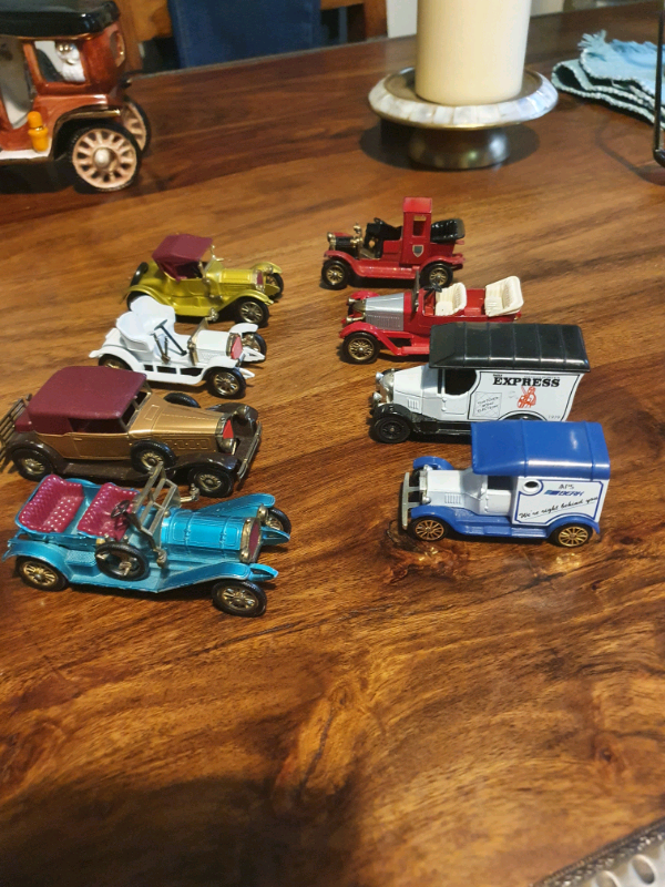 Antique classic die cast cars in great condition. 