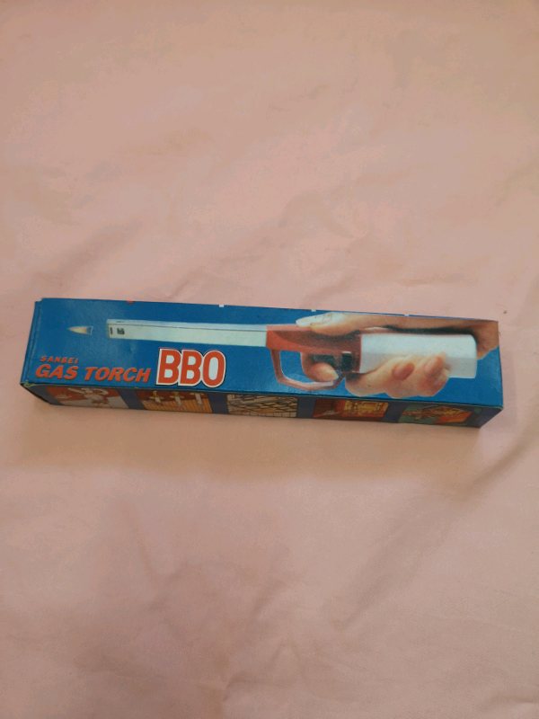 Refillable gas Lighter (BRAND NEW BOXED).
