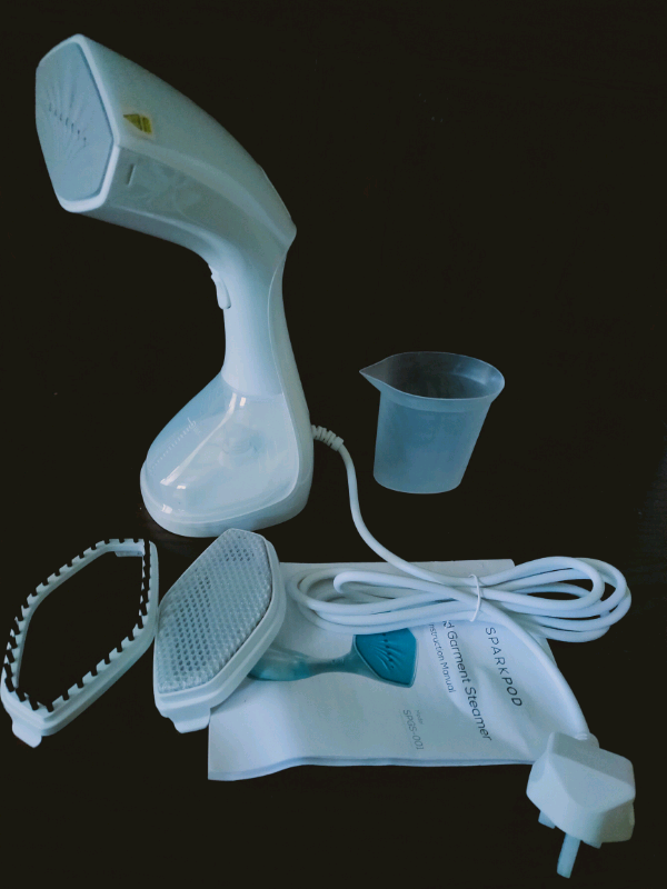 New handheld vertically and horizontally garment steamer