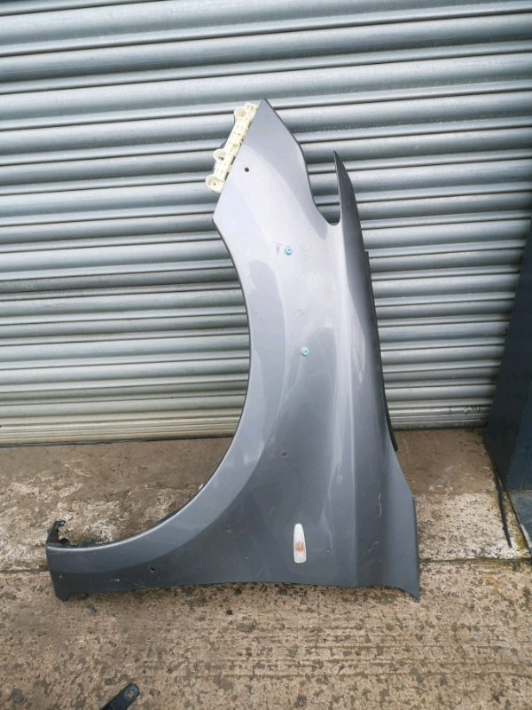 Mitsubishi l200 wing 