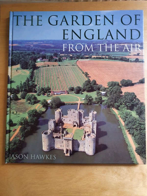 HardBack: Airial Colourful Photos of Gardens of England with details