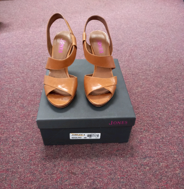 Jones The Bootmakers 'Jubilee' Tan Sling Backs ~ Size 5 