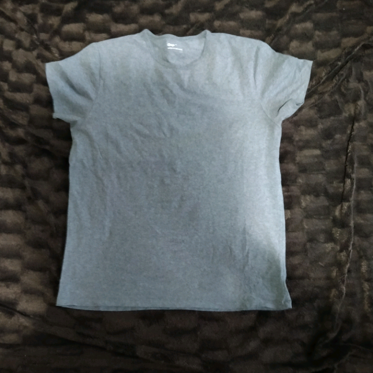 Gap: Men's Extra Large Grey T-Shirt