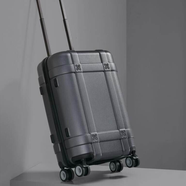 Big sale J L Y  light weight Suitcase, good quality,24 inch for ￡18