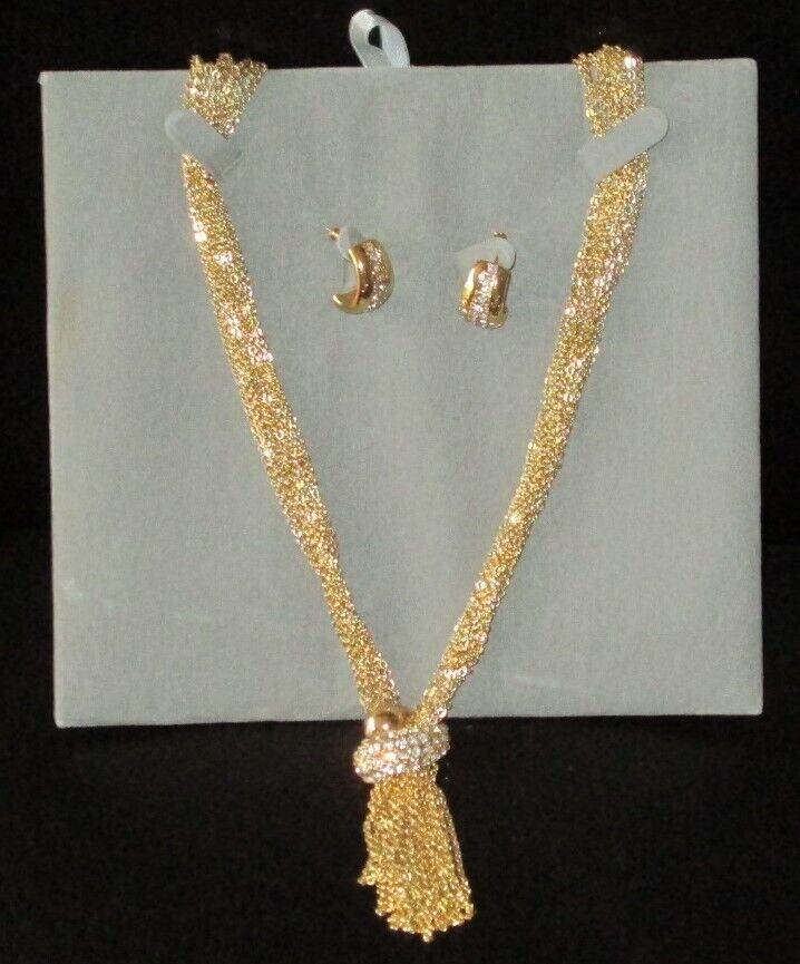  SET, LOVELY LONG NECKLACE, MATCHING EARRING, BRAND NEW, NEVER WORN, GOLD COLOURED, GLITTERY