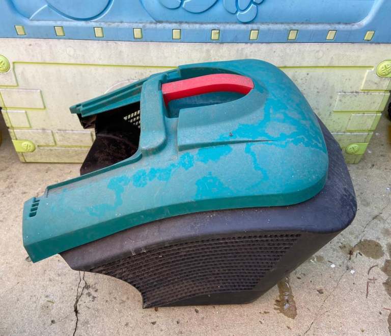 Bosch Rotak 40 40cm 1700W lawnmower grass collection box 