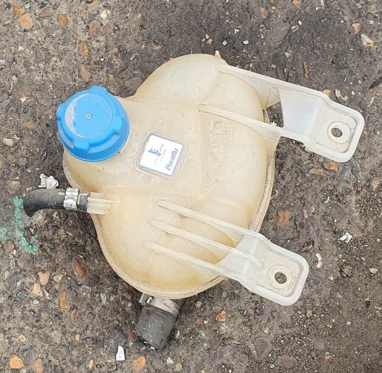 Fiat Punto Expansion Bottle 2010