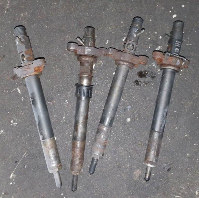 Peugeot 407 2.0 HDI x 4 Injectors 965638,9980 2006