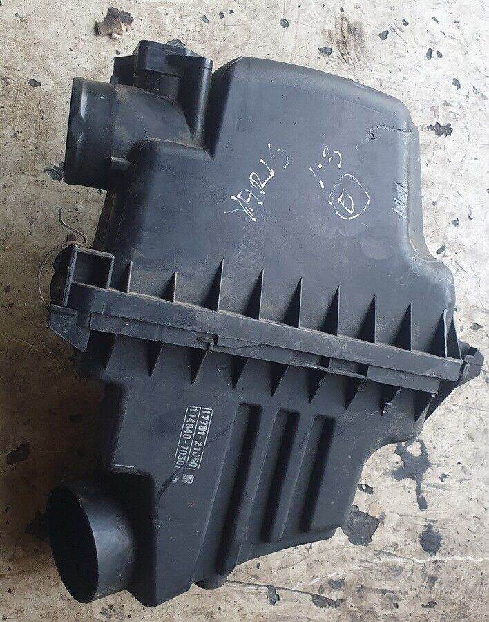 Toyota Yaris 1.3 Air Filter Box Complete 2005