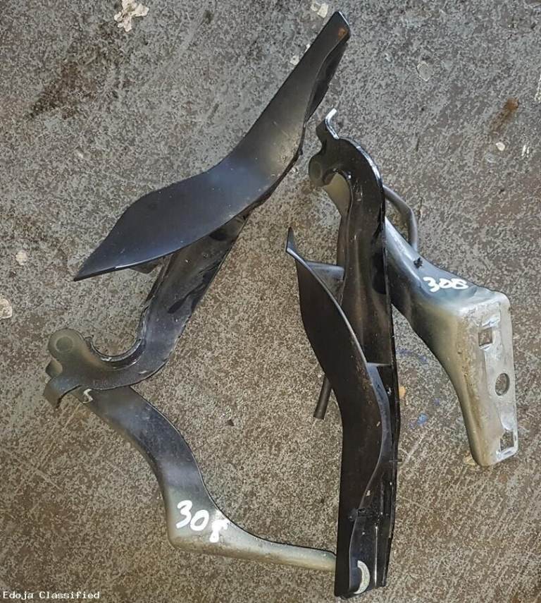Peugeot 308 Bonnet Hinges Black 2009