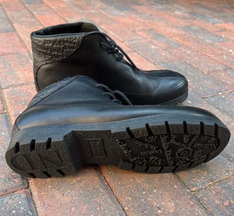 Mens Nicholas Deakin Boots Size 11