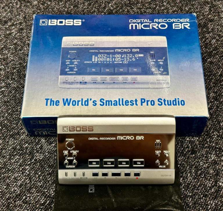 V RARE BOSS MICRO BR the Worlds smallest 4 track recorder. Boxed vgc!