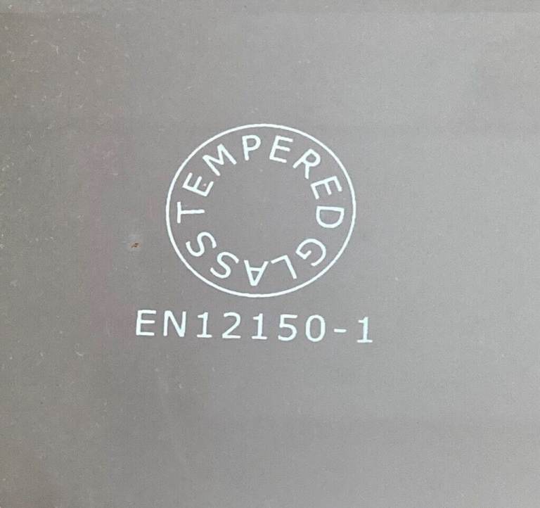 QUALITY SHOWER ENCLOSURE WITH TEMPERED GLASS