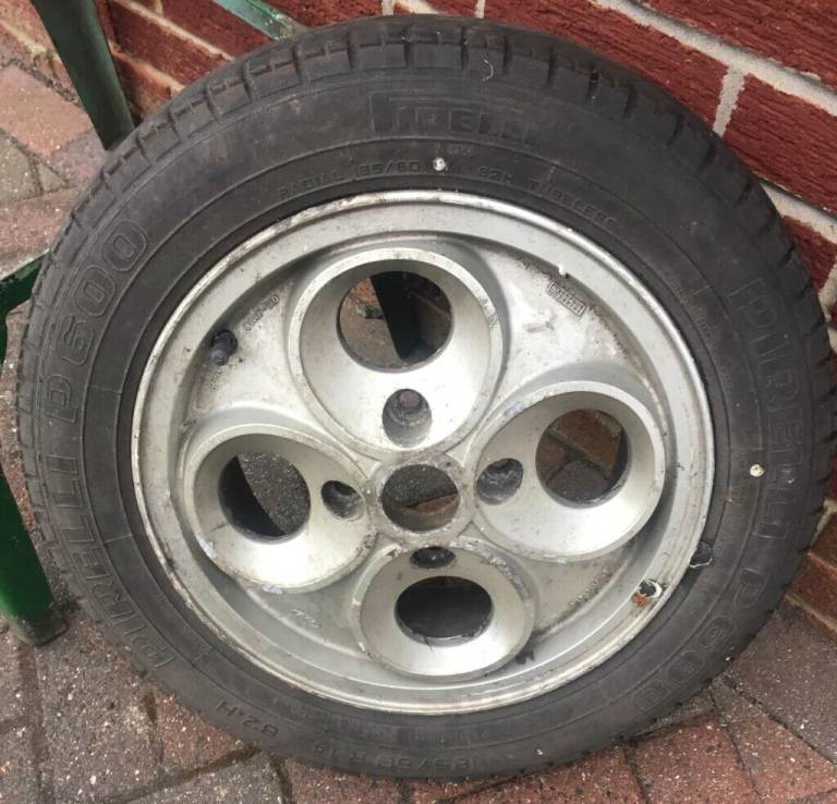 Ford Escort Clover Leaf Alloy