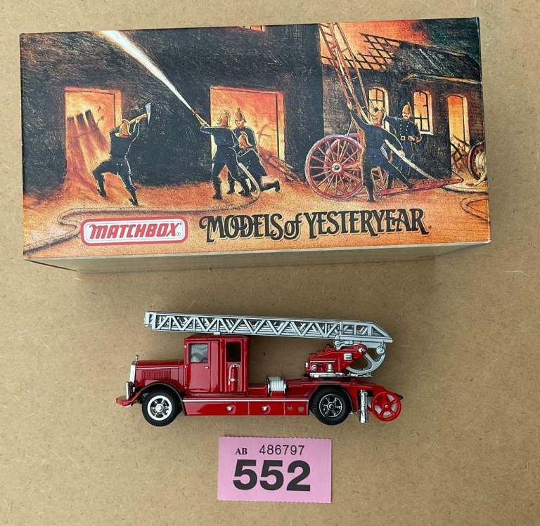 Matchbox Yesteryear 1932 MERCEDES-BENZ LADDER FIRE TRUCK 