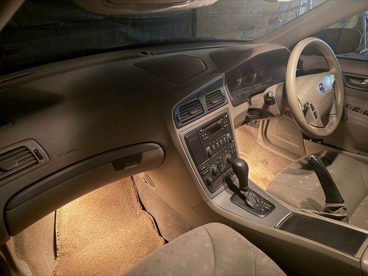 Volvo v70 wagon estate D5 low miles 