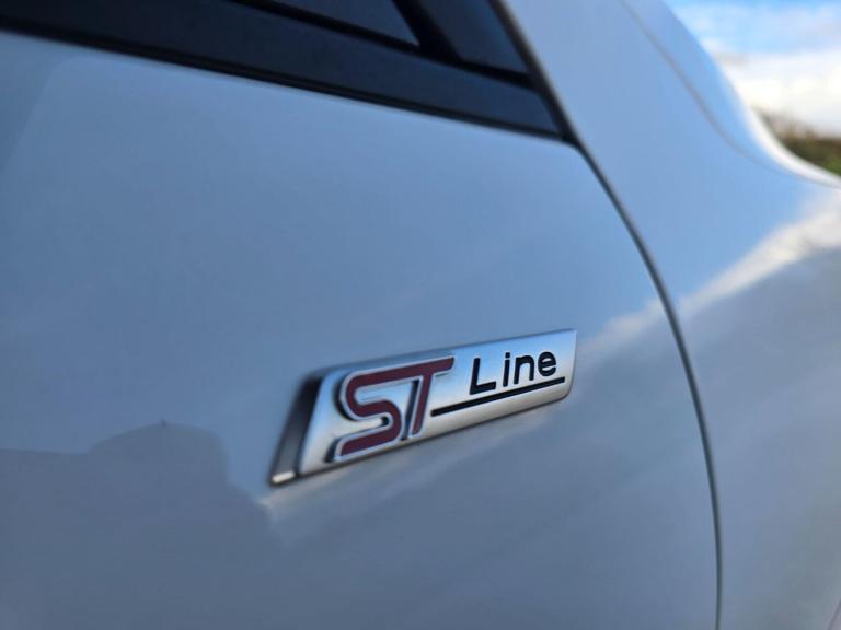 2023 Ford Kuga 2.5 Duratec 14.4kWh ST-Line X Edition CVT Euro 6 (s/s) 5dr HATCHBACK Petrol/Electr...