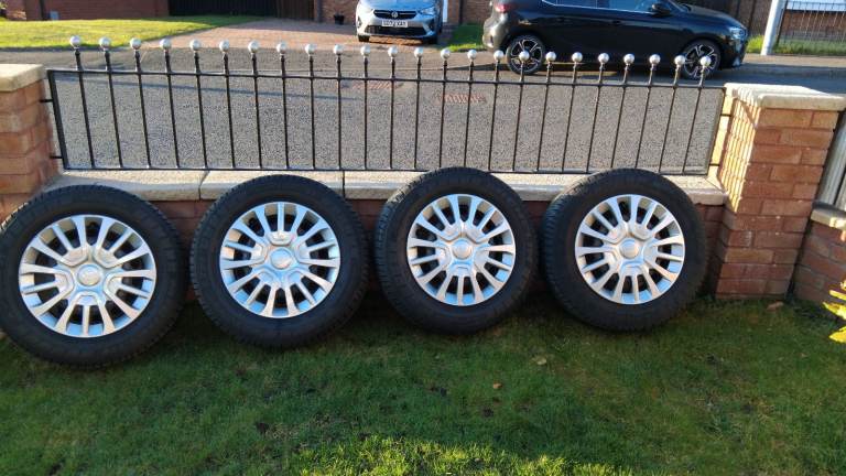Toyota Proace Verso Steel Wheels with genuine Toyota trims   
