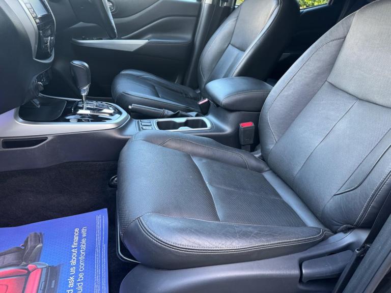  Nissan Navara 2.3 dCi Tekna Auto 4WD Euro 6 4dr Diesel Automatic