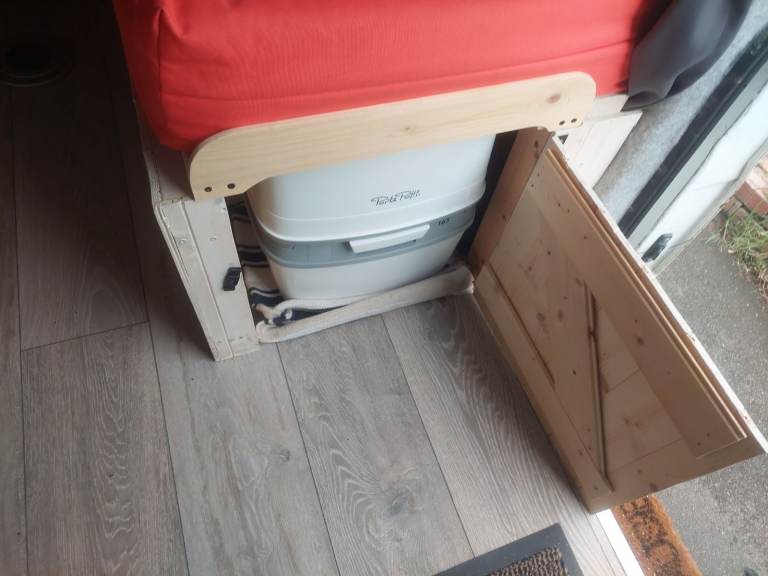 CAMPERVAN  With free awning. 