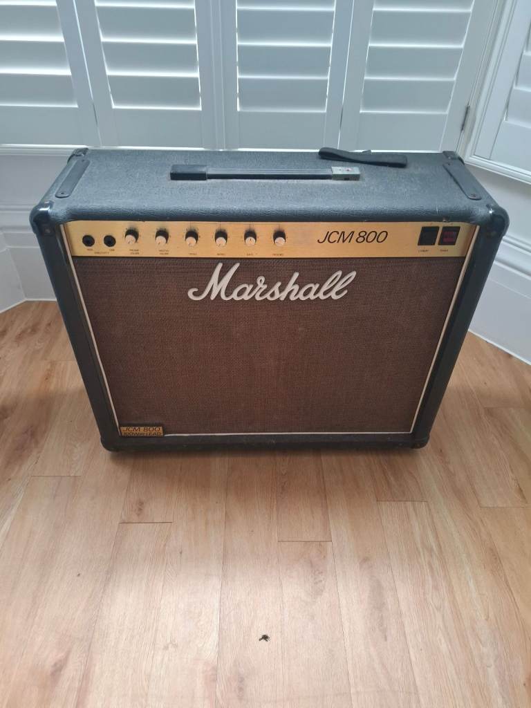 Marshal JCM 800 tube Combo 100 Watt Guitar Amp