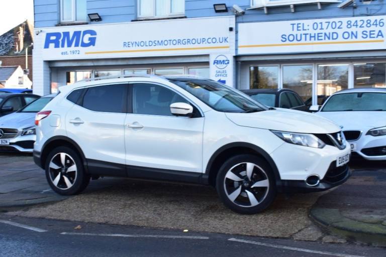 2015 Nissan Qashqai 1.2 DiG-T N-Tec+ 5dr HATCHBACK PETROL Manual