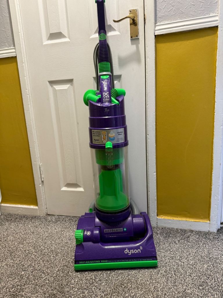 Dyson dc04 vacuum Cleaner 