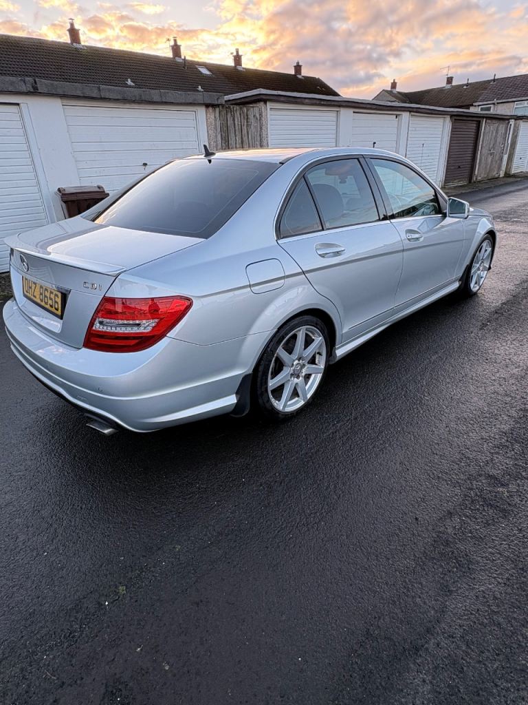 Mercedes-Benz, C CLASS, Saloon, 2012, Manual, 2143 (cc), 4 doors