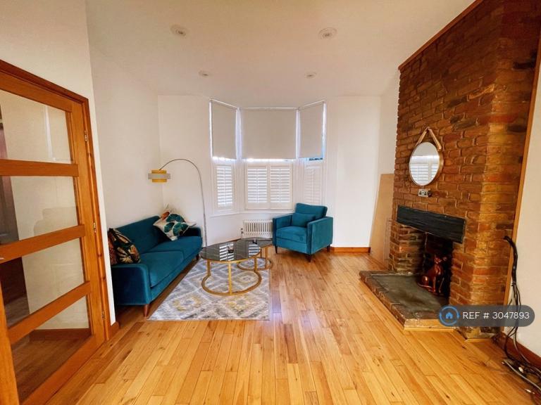 3 bedroom house in Felsham Road, London, SW15 (3 bed) (#3047893)