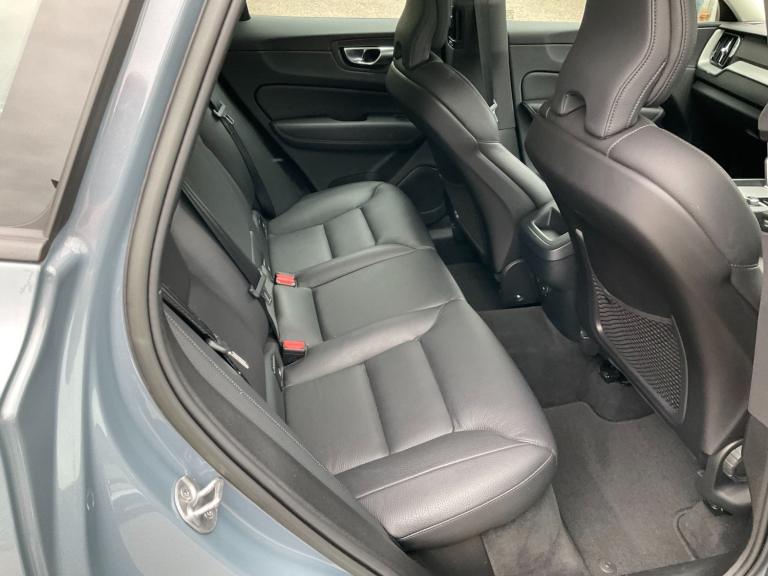 2023 Volvo XC60 2.0 B5p Core 5Dr Awd Geartronic SUV Petrol Automatic