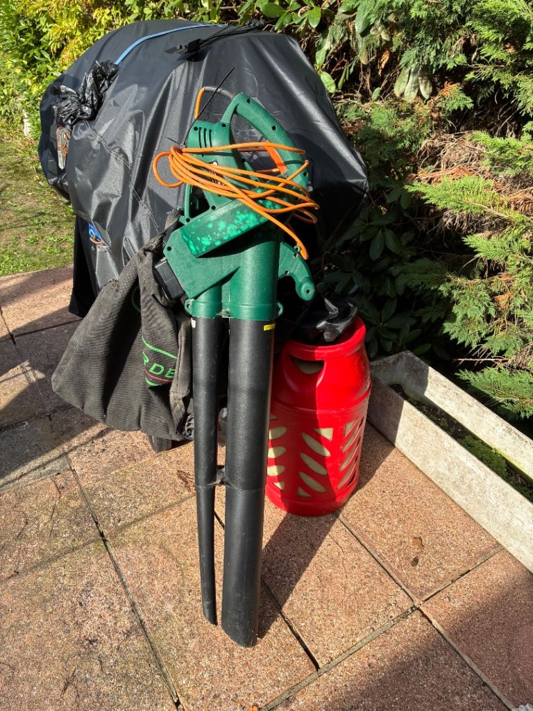 Q GARDEN QGBV2500 Leaf Blower Vacuum – Good Condition
