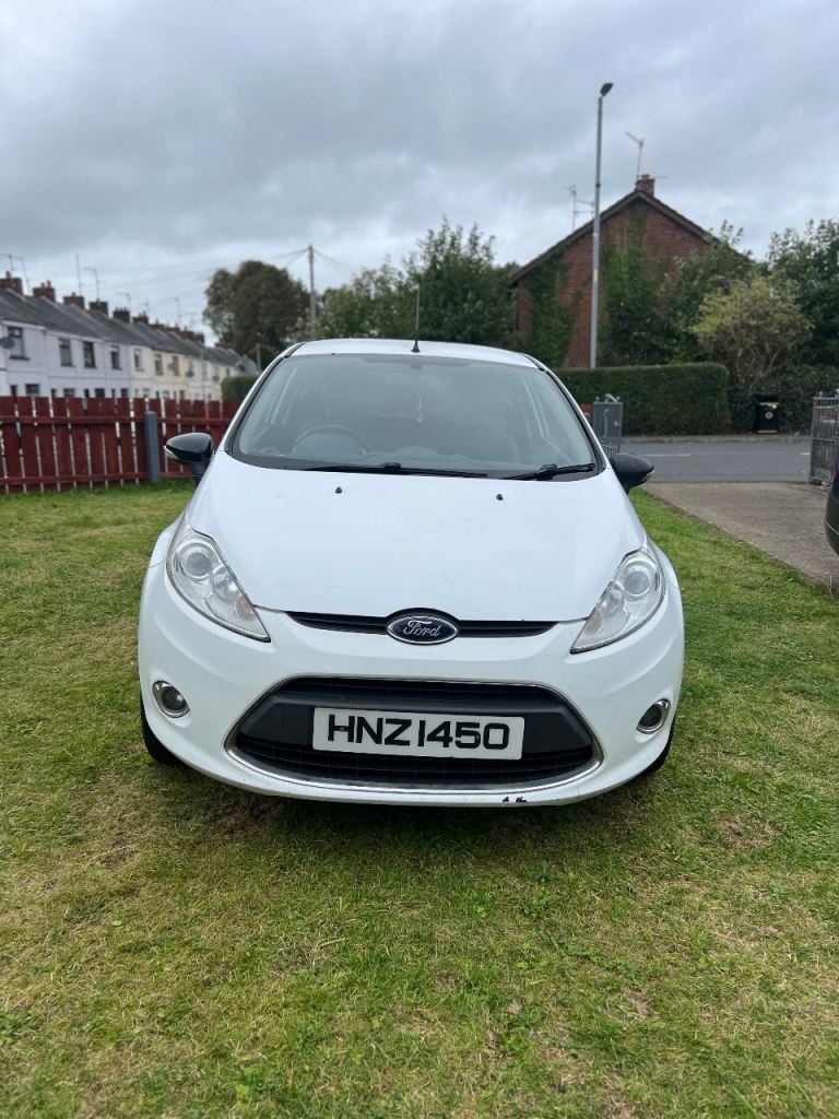 Ford, FIESTA, Hatchback, 2012, Manual, 1242 (cc), 3 doors