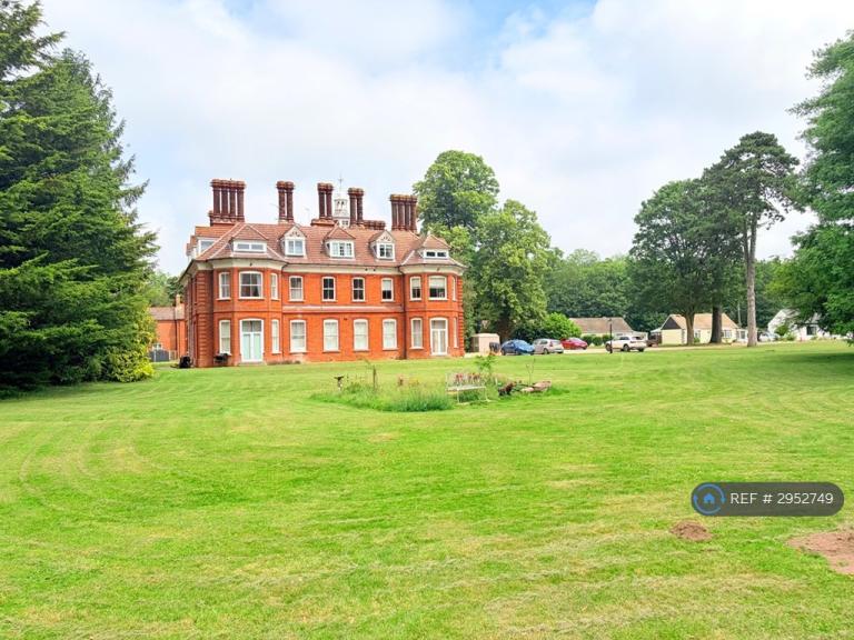 1 bedroom flat in East Hall, Feltwell, IP26 (1 bed) (#2952749)