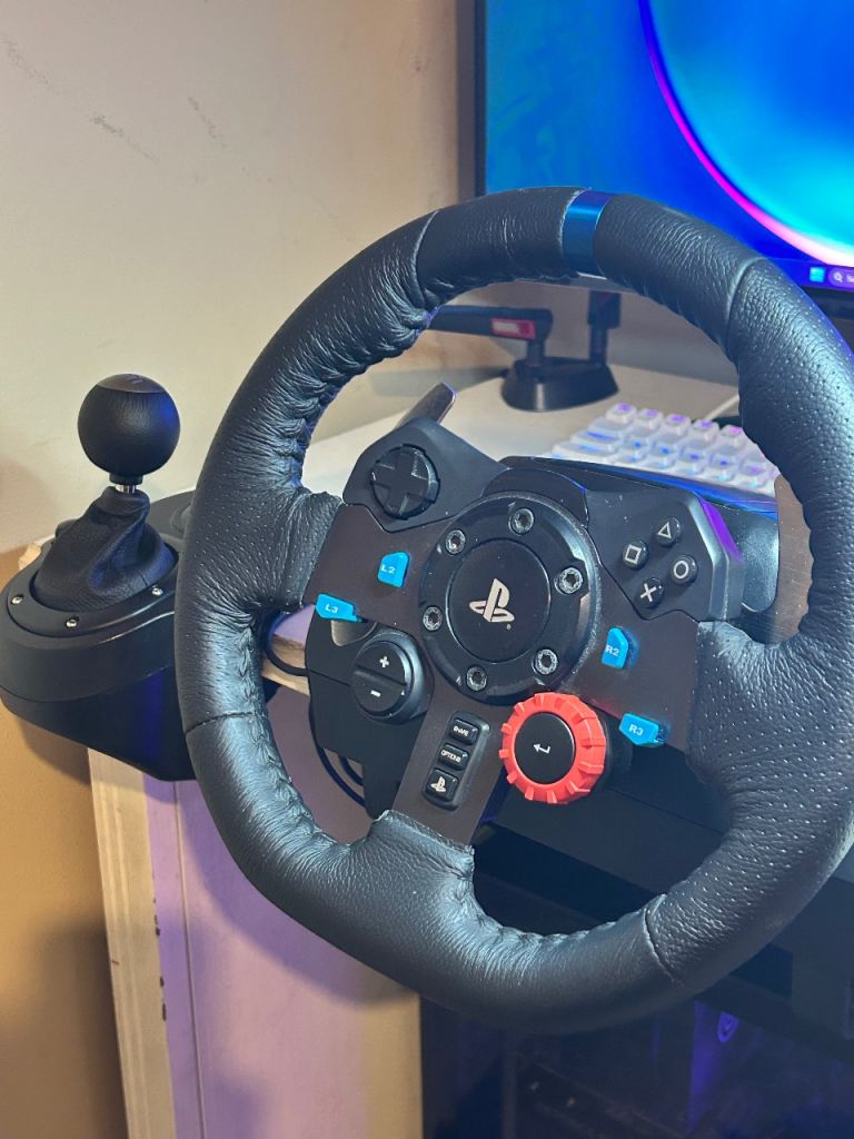 Logitech G29 Driving Force Racing Wheel & Shifter for PS5/PS4/PC