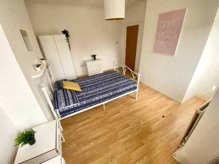 FURNISHED DOUBLE ROOM IN LEYTON - READY TO MOVE IN ✨