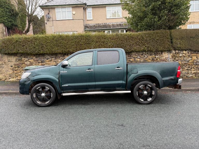 2015 Toyota Hilux Invincible D/Cab Pick Up 3.0 D-4D 4WD 171 PICK UP Diesel Manual
