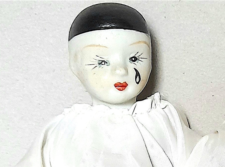 CIRCUS CLOWN with a painted tear on face 19 cm VERY GOOD